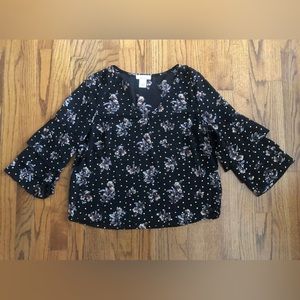 Urban Romantics Black Floral Metallic Gold V-Neck Ruffle Sleeve Blouse Small